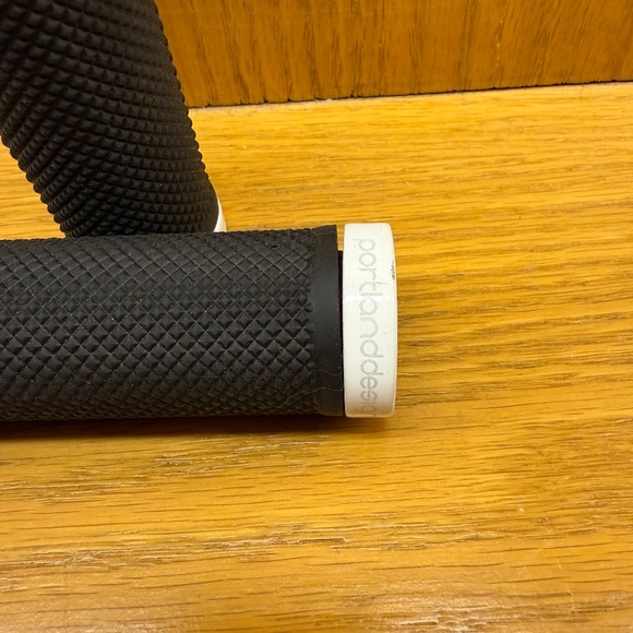 Bicycle Lock-on Grips - Portland Design Works - Picture 2 of 3
